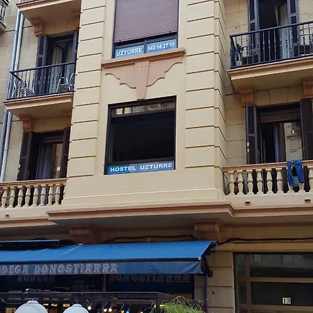 Uzturre Πανσιόν 2*